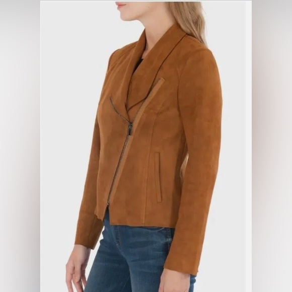 NWT!  Carina Faux Suede Drape Jacket (Cognac) × 1
LARGE / Whiskey - Picture 3 of 4
